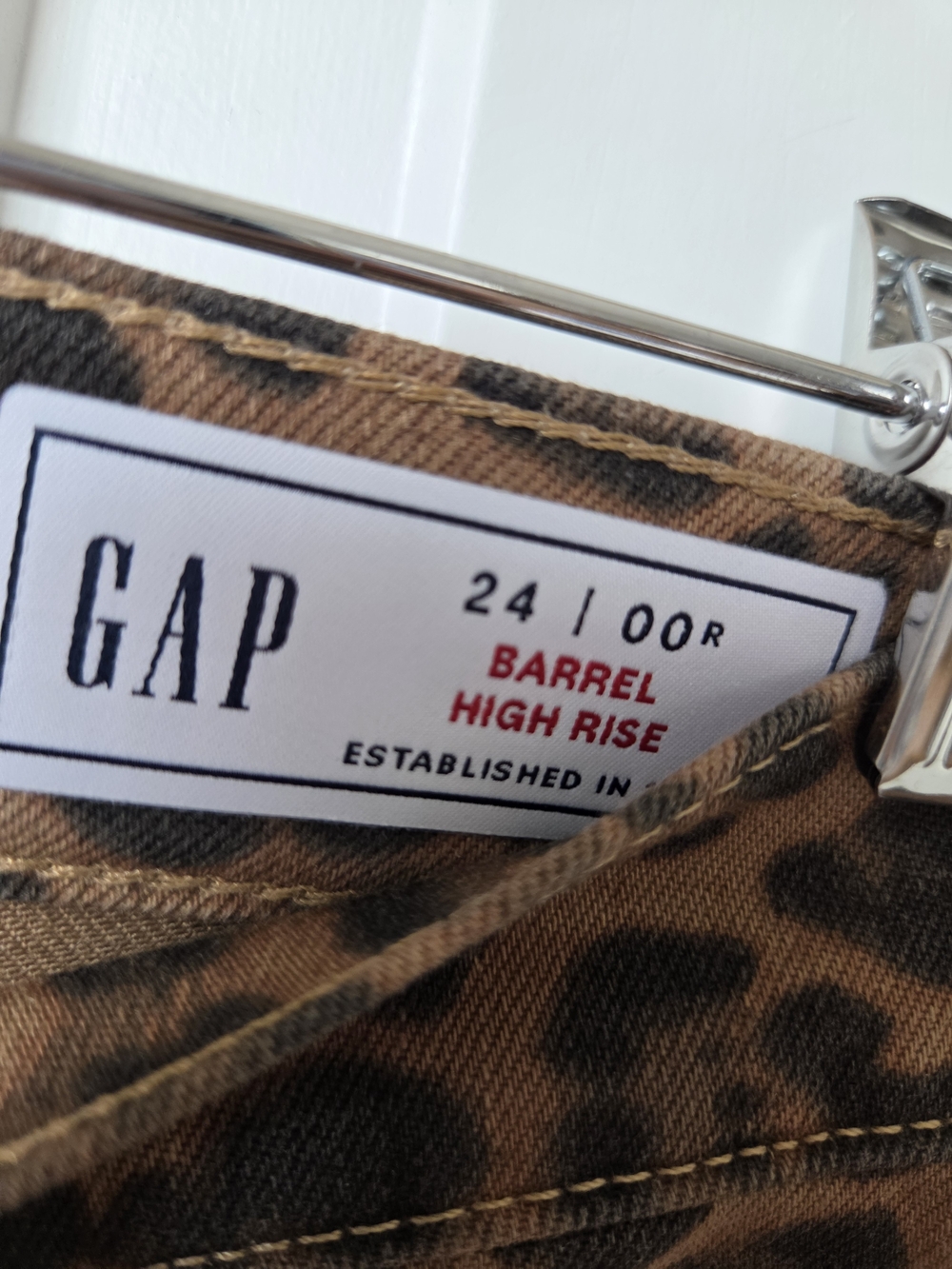GAP Leopard Print Jeans - Picture 3 of 3